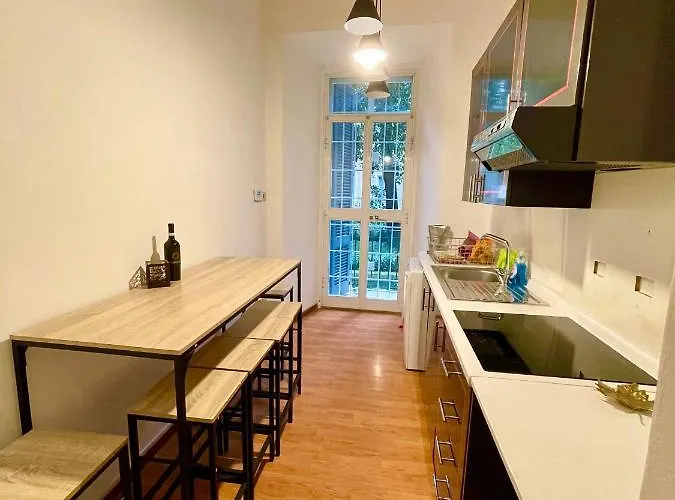 Parisa House Appartement