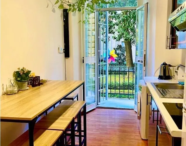 Parisa House Rome